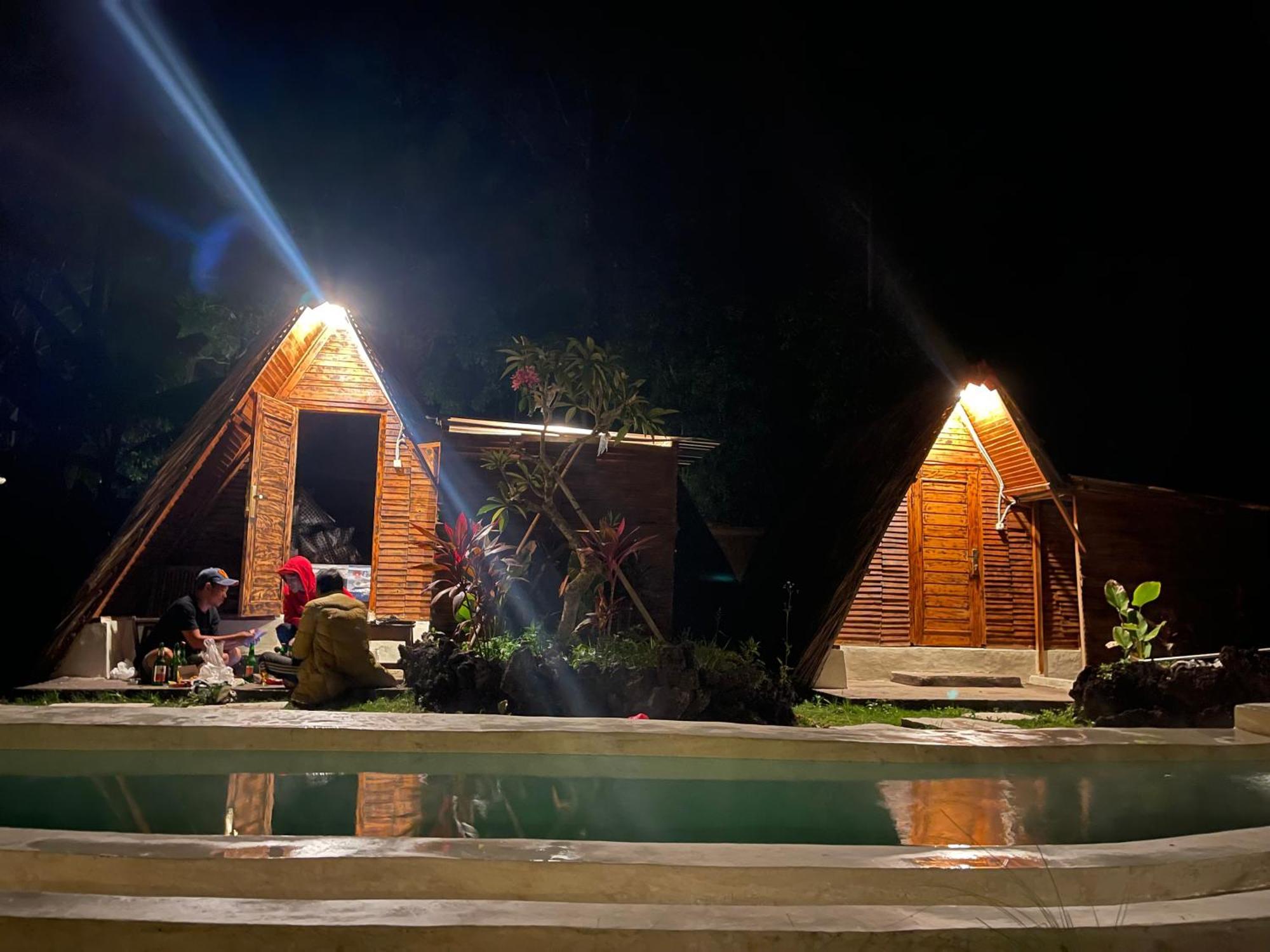 Triangular House And Hot Spring Hotel Kubupenlokan Kültér fotó