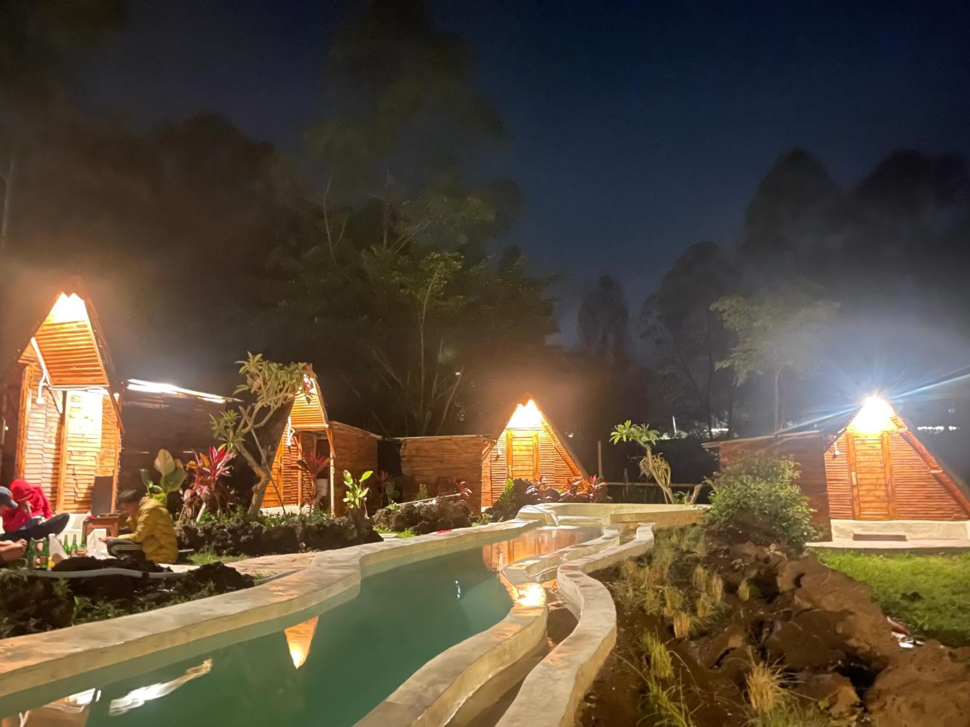 Triangular House And Hot Spring Hotel Kubupenlokan Kültér fotó