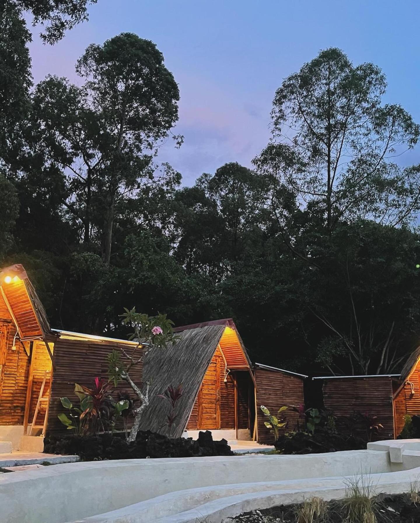 Triangular House And Hot Spring Hotel Kubupenlokan Kültér fotó