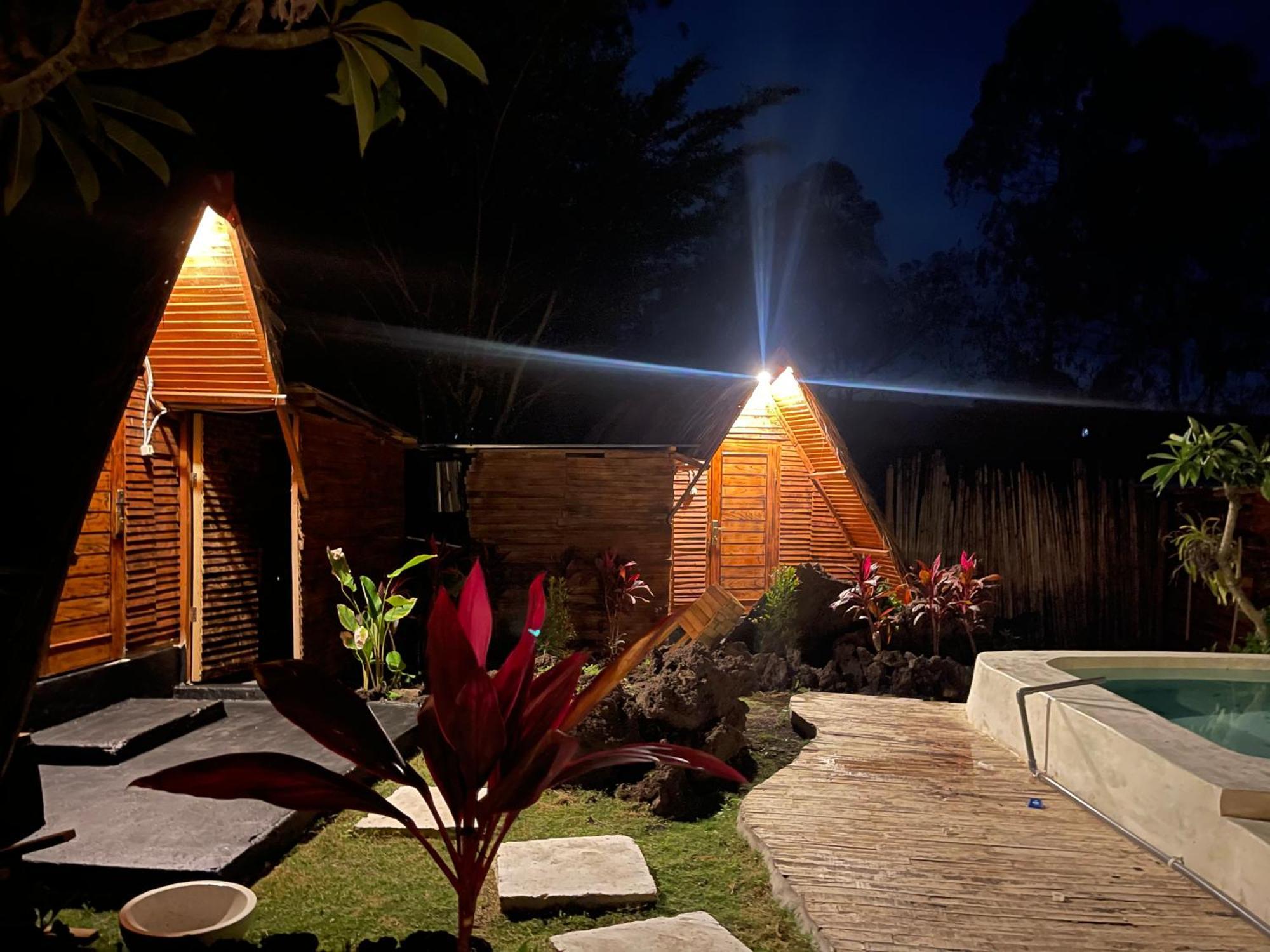 Triangular House And Hot Spring Hotel Kubupenlokan Kültér fotó
