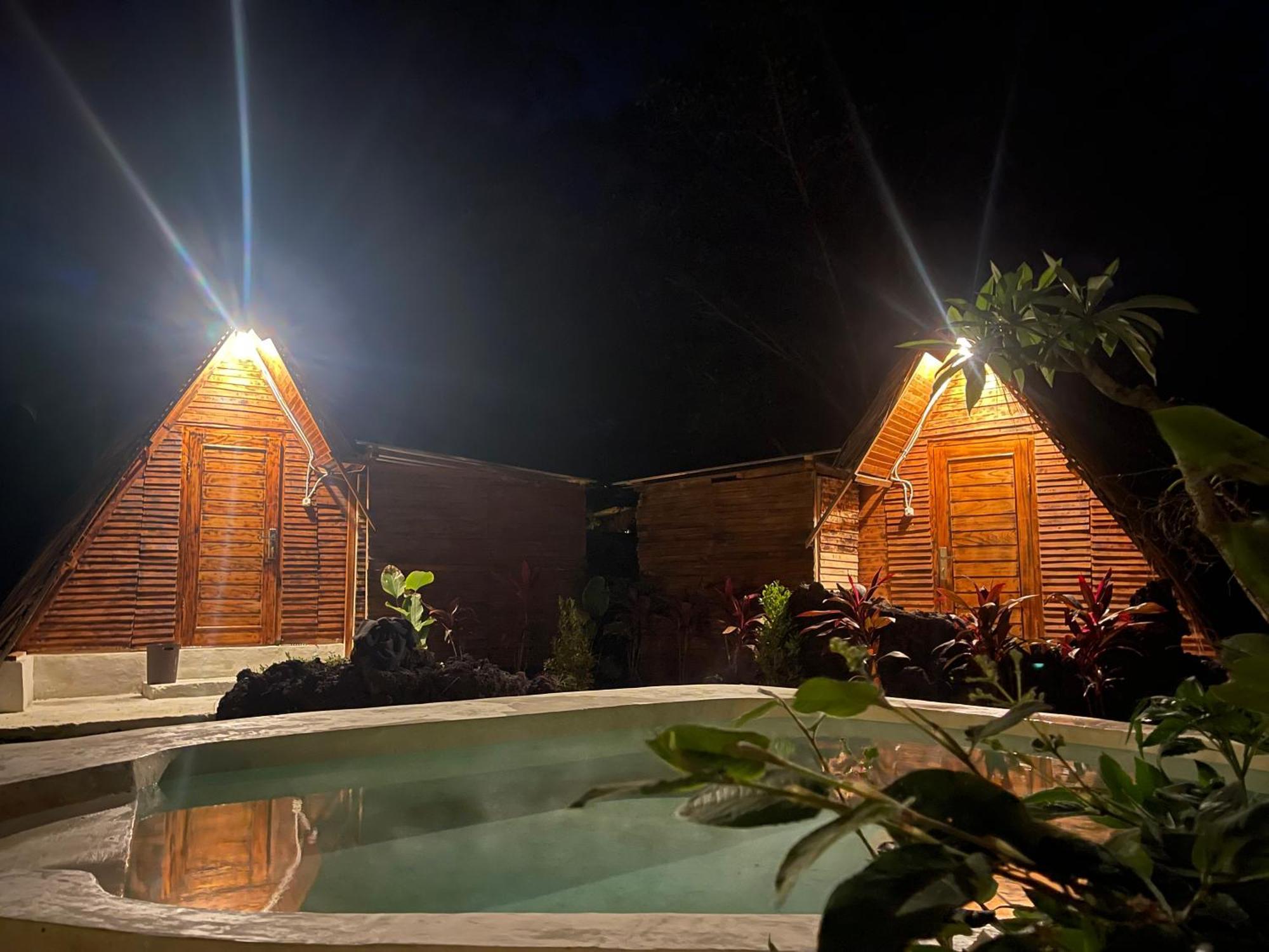 Triangular House And Hot Spring Hotel Kubupenlokan Kültér fotó