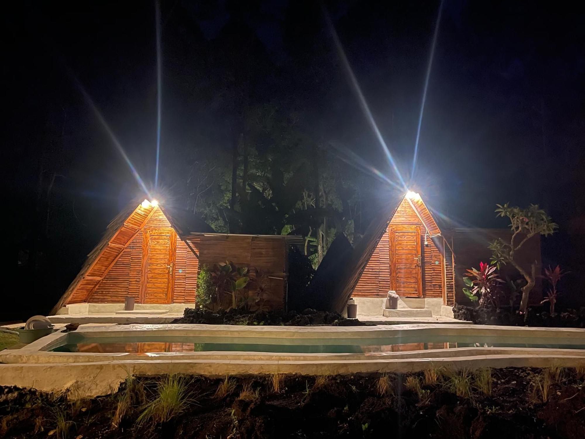 Triangular House And Hot Spring Hotel Kubupenlokan Kültér fotó