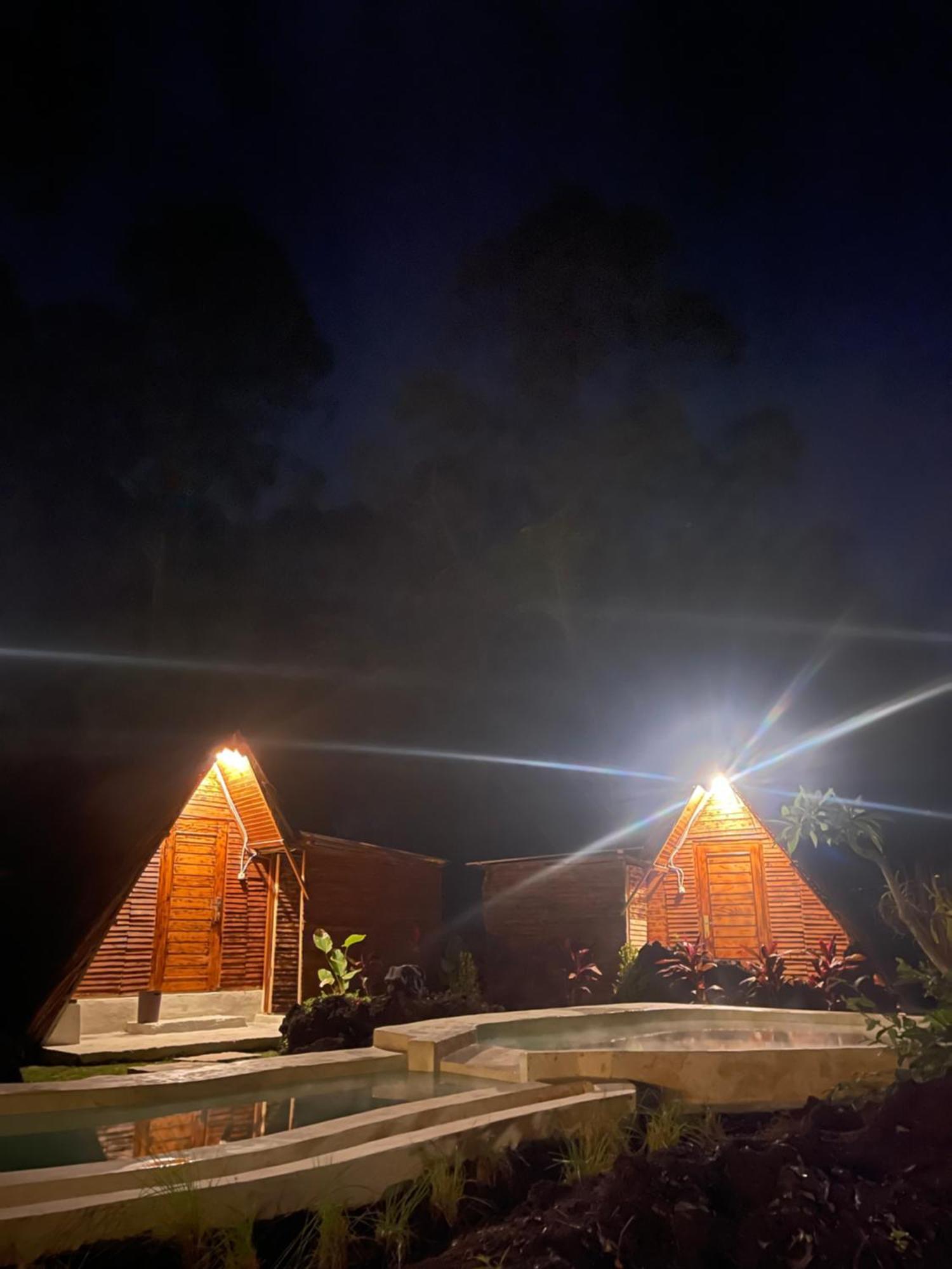 Triangular House And Hot Spring Hotel Kubupenlokan Kültér fotó